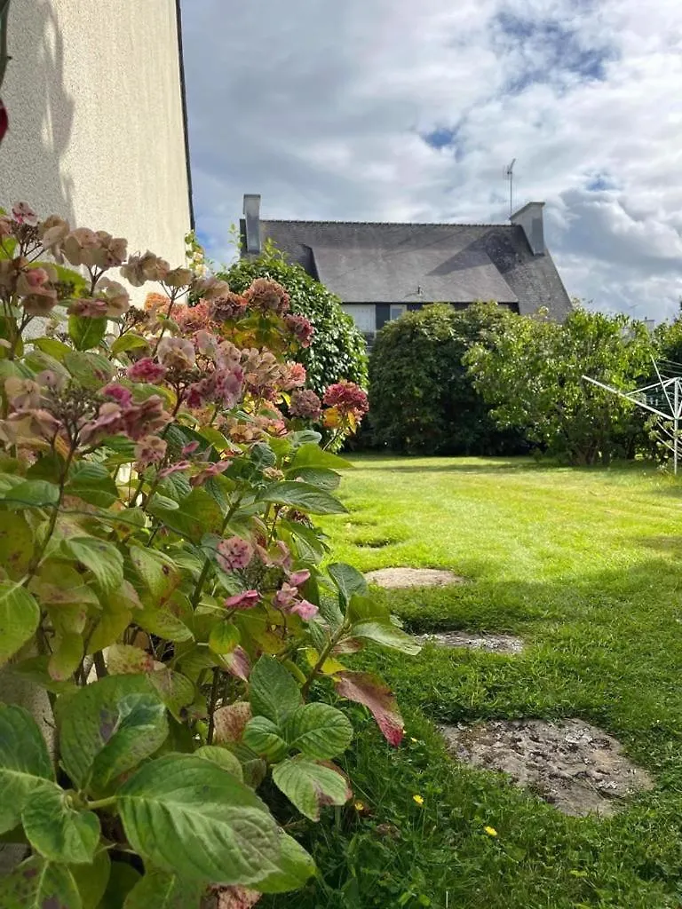 Villa La Familiale De Kerambigorn à Fouesnant 0*,  France
